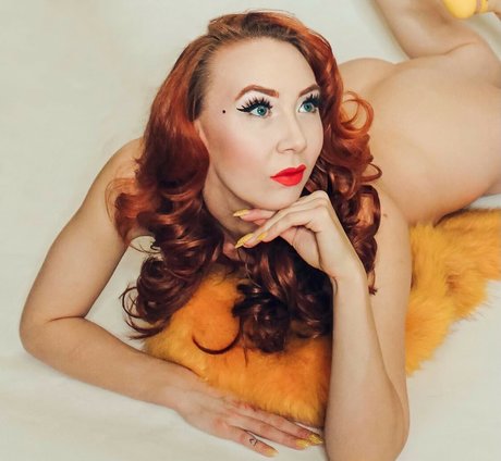 Nacktes geleaktes OnlyFans-Foto von Juliette Electrique