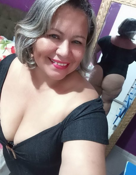 Nacktes geleaktes OnlyFans-Foto von Elizabeth Delmondes