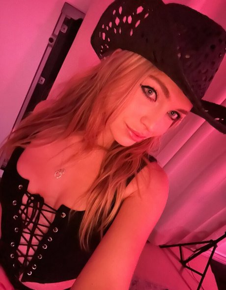 Nacktes geleaktes OnlyFans-Foto von Loveachloe