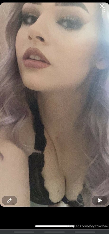 Nacktes geleaktes OnlyFans-Foto von Heyitzrachael