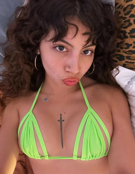 Nacktes geleaktes OnlyFans-Foto von Champagnebaybie