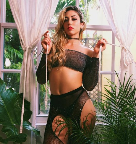 Nacktes geleaktes OnlyFans-Foto von Paula Dinamicah