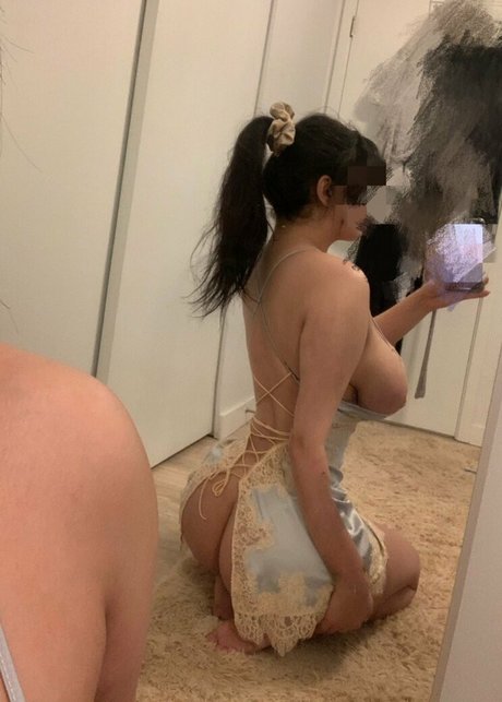 Nacktes geleaktes OnlyFans-Foto von Emma Cassel