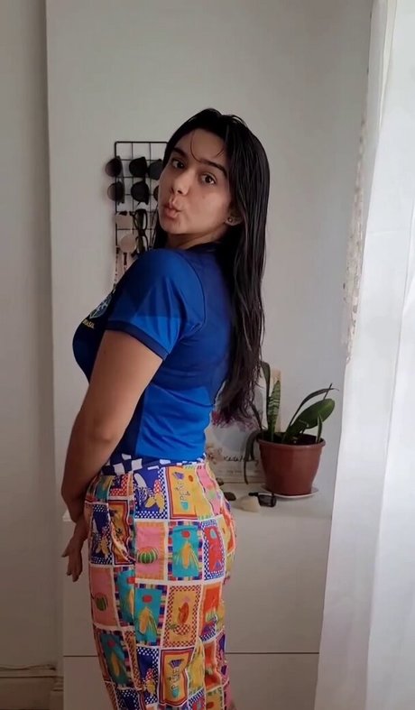 Nacktes geleaktes OnlyFans-Foto von Bella Barp