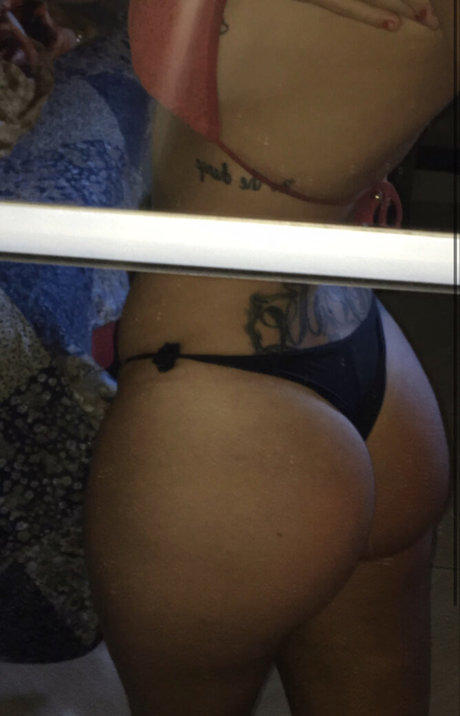 Nacktes geleaktes OnlyFans-Foto von Rafaela Assman