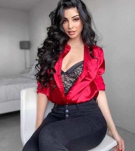 Nacktes geleaktes OnlyFans-Foto von Elwa Saleh