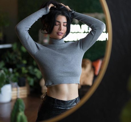 Nacktes geleaktes OnlyFans-Foto von Elwa Saleh