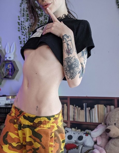 Nacktes geleaktes OnlyFans-Foto von Snoot