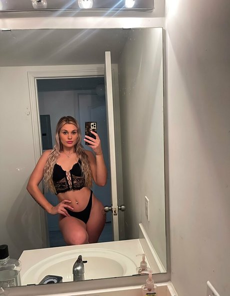 Nacktes geleaktes OnlyFans-Foto von Destinyetaylor