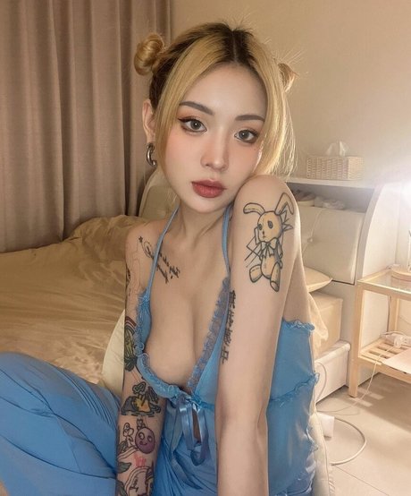 Nacktes geleaktes OnlyFans-Foto von Missmozzi