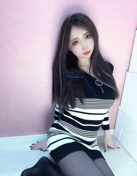 Nacktes geleaktes OnlyFans-Foto von Momoiro Reku