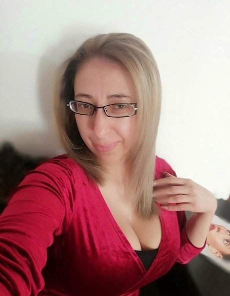 Nacktes geleaktes OnlyFans-Foto von Aurica Velcota