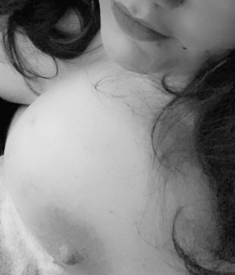 Nacktes geleaktes OnlyFans-Foto von Angeloftemptation
