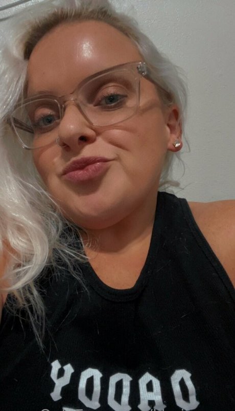 Nacktes geleaktes OnlyFans-Foto von Lilmissross