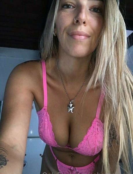 Nacktes geleaktes OnlyFans-Foto von Sohotbabyyy