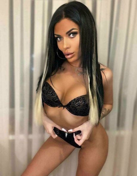 Nacktes geleaktes OnlyFans-Foto von Barbie33