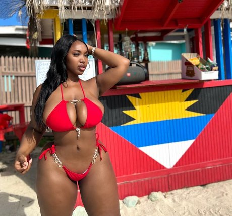 Nacktes geleaktes OnlyFans-Foto von Crisanamariyah