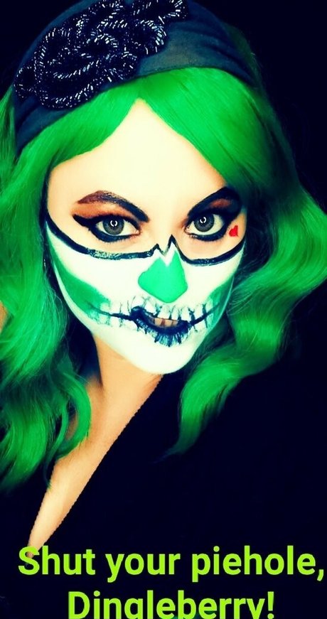 Weirdartgirljo