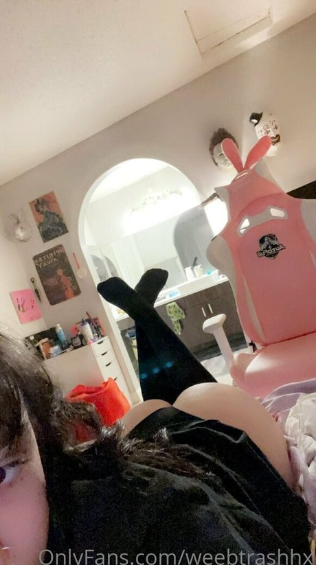 Weebtrashhx