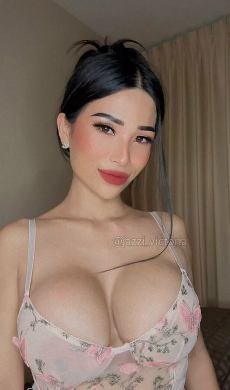 Nacktes geleaktes OnlyFans-Foto von Jazzifreepage