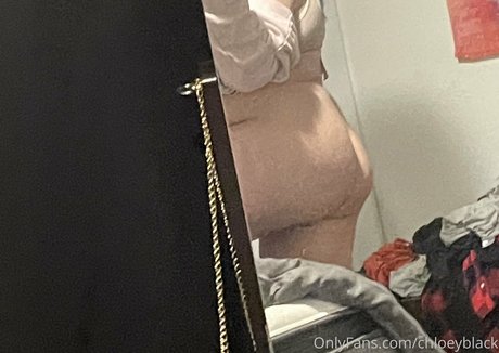 Nacktes geleaktes OnlyFans-Foto von Chloeyblack