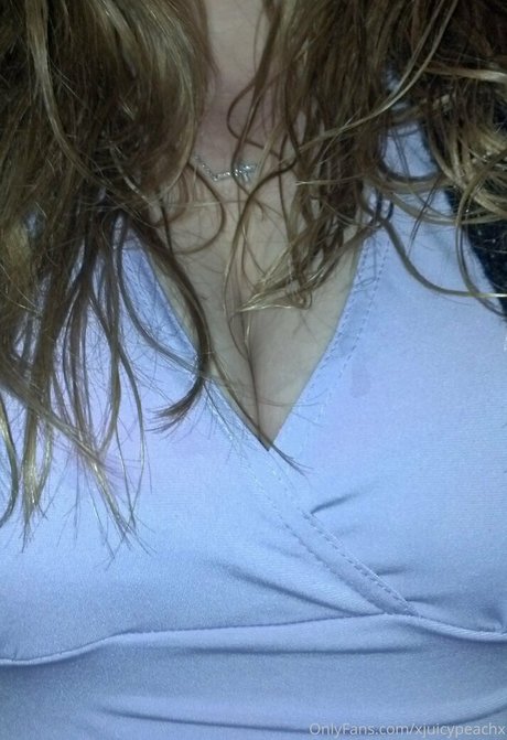 Nacktes geleaktes OnlyFans-Foto von Xjuicypeachx