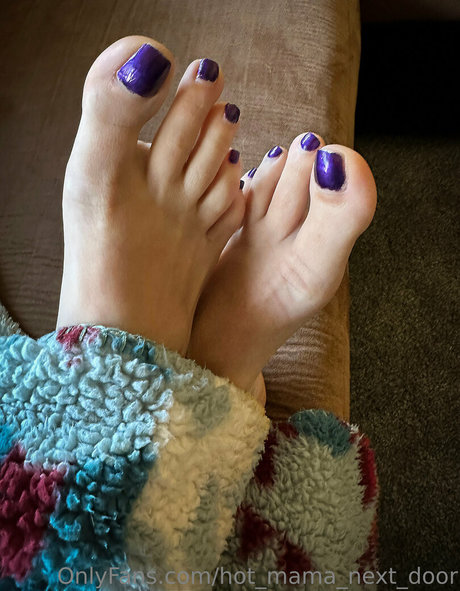 Nacktes geleaktes OnlyFans-Foto von Hotmamanextdoor
