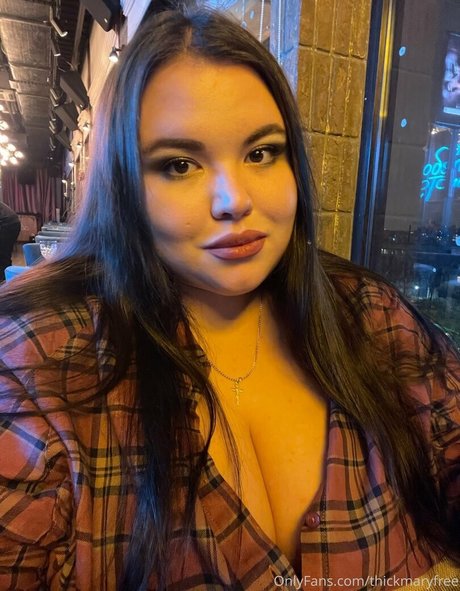 Nacktes geleaktes OnlyFans-Foto von Thickmaryfree