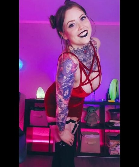 Nacktes geleaktes OnlyFans-Foto von Lovelaurenn