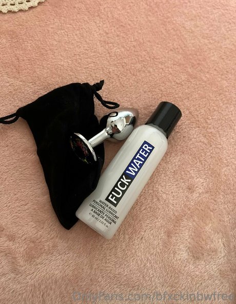 Nacktes geleaktes OnlyFans-Foto von Bfxckinbwfree