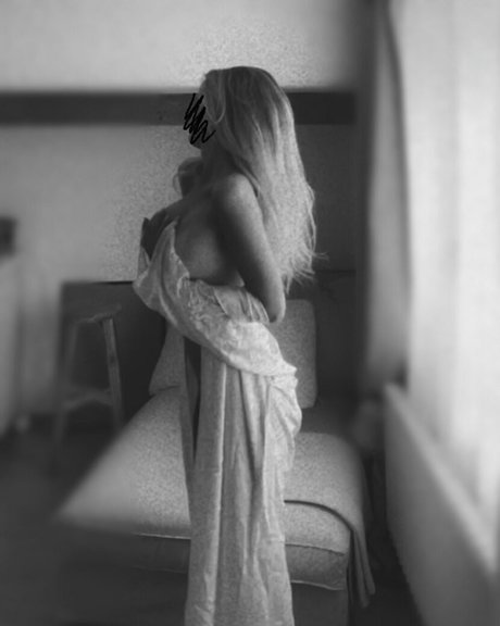 Nacktes geleaktes OnlyFans-Foto von Sashashhh