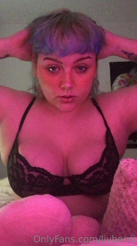 Nacktes geleaktes OnlyFans-Foto von Livberrii