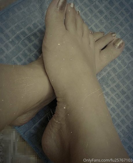 Nacktes geleaktes OnlyFans-Foto von Famouscreamy