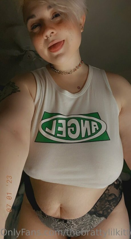 Thebrattylilkitten