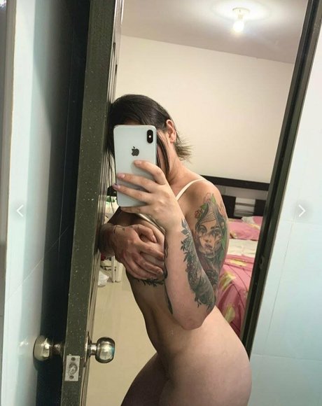Nacktes geleaktes OnlyFans-Foto von Monirojasoficial