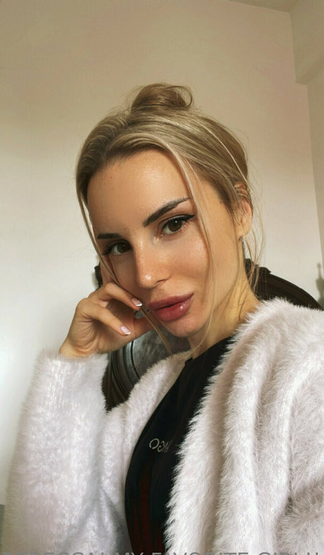 Nacktes geleaktes OnlyFans-Foto von Rebecca Alba