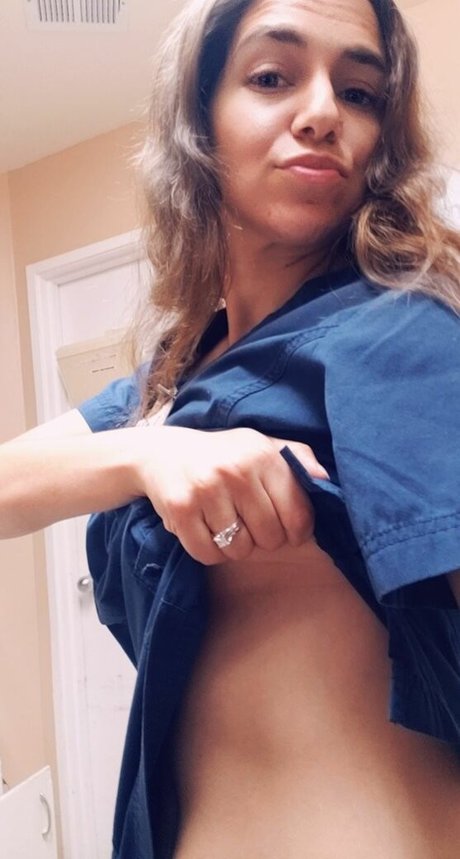 Nacktes geleaktes OnlyFans-Foto von Brunettebeauty86