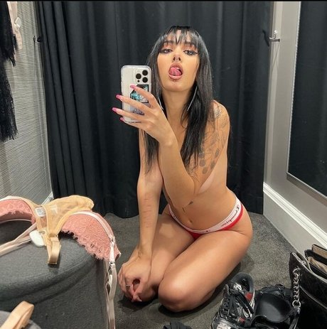 Nacktes geleaktes OnlyFans-Foto von Akasha Collins