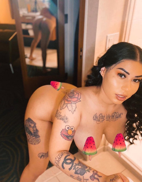 Nacktes geleaktes OnlyFans-Foto von Sukari Sweets
