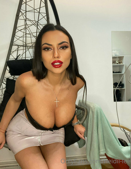 Nacktes geleaktes OnlyFans-Foto von Heidii Lee