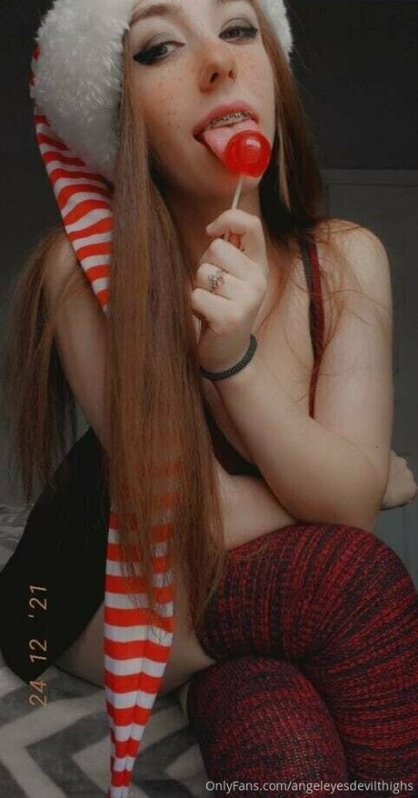 Nacktes geleaktes OnlyFans-Foto von Angel Eyes Devil Thighs