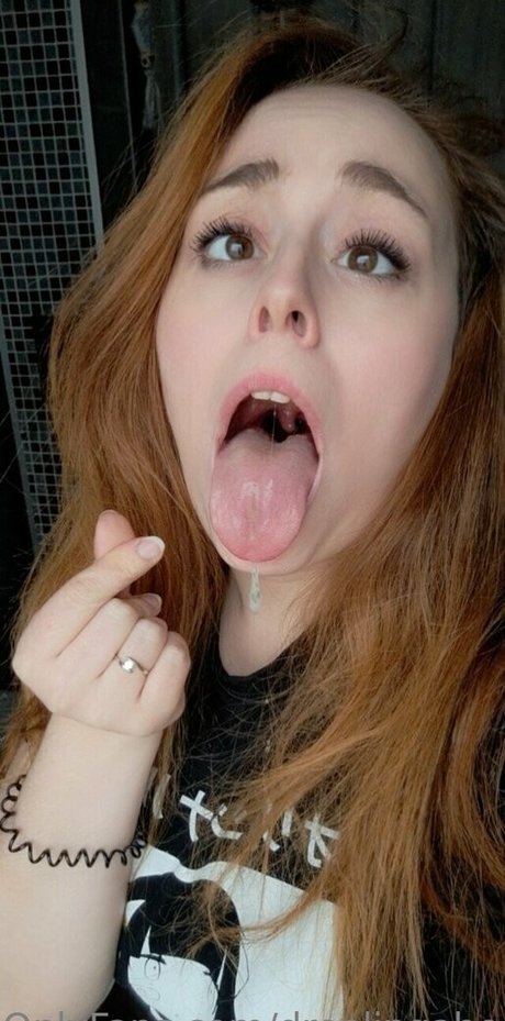 Nacktes geleaktes OnlyFans-Foto von Droolingahegaoqueen