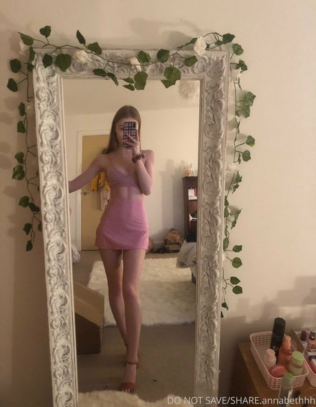 Nacktes geleaktes OnlyFans-Foto von Annabeth Davies
