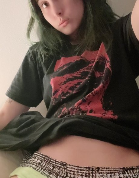 Nacktes geleaktes OnlyFans-Foto von Sinastri