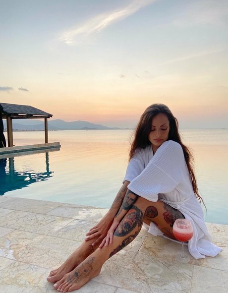 Nacktes geleaktes OnlyFans-Foto von Latisha Blesk
