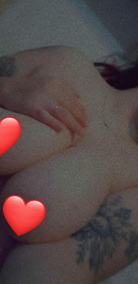 Nacktes geleaktes OnlyFans-Foto von Mili