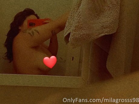 Nacktes geleaktes OnlyFans-Foto von Mili