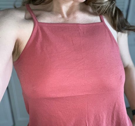 Nacktes geleaktes OnlyFans-Foto von Emily Sequoia