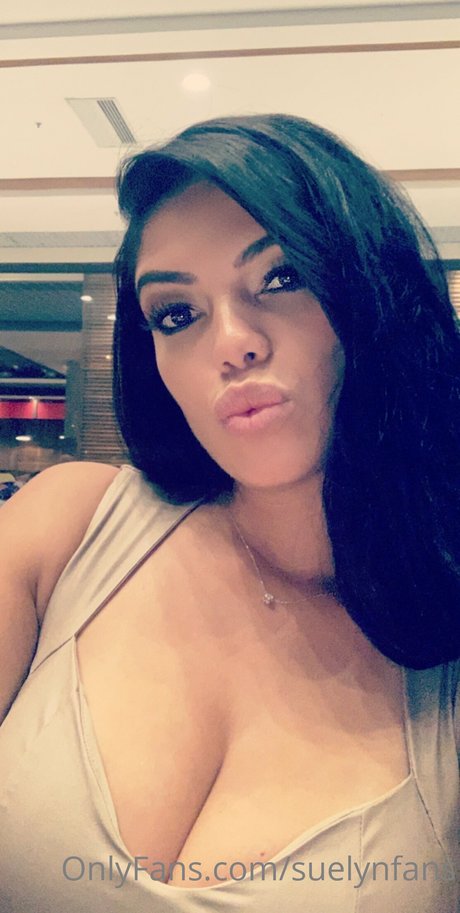 Nacktes geleaktes OnlyFans-Foto von Suelyn Medeiros