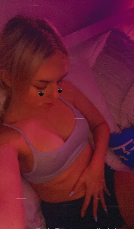 Nacktes geleaktes OnlyFans-Foto von Briziana